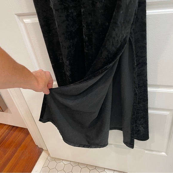 Vintage Midnight Black Lace Slip - Picture 5 of 9